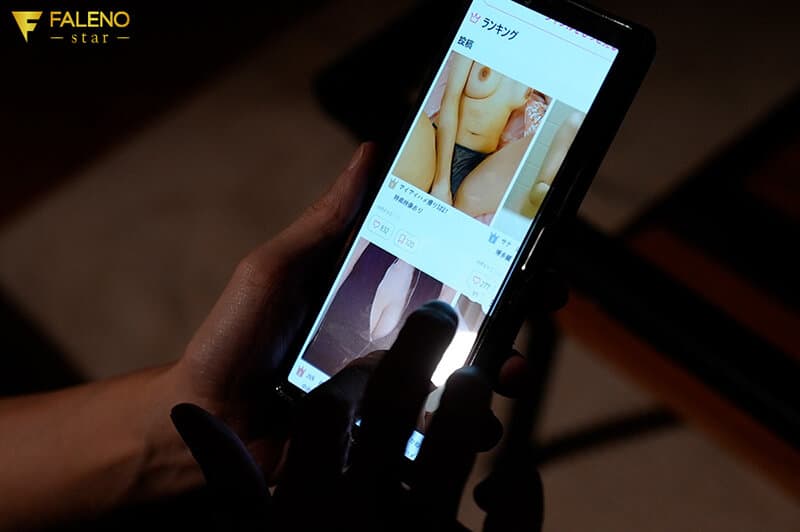 お隣さんのハメ撮り垢を知った僕 秘密の扉を叩いたら都合良くGカップお姉さんのいいなりセックスに付き合わされた つばさ舞のサンプル画像