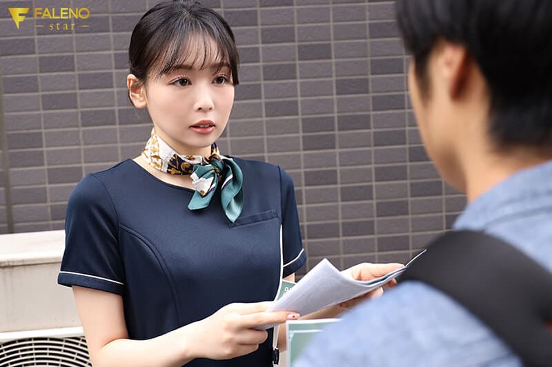 イヤな顔しながらも素股までしてくれた押しに弱いエステティシャンの自宅の‘中’まで‘つきまとい’ 時田亜美のサンプル画像