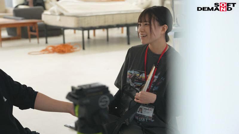 【特典版】SOD女子社員 制作部 中途1年目 岡島明来(24) 工口勉 初AV成果報告のサンプル画像