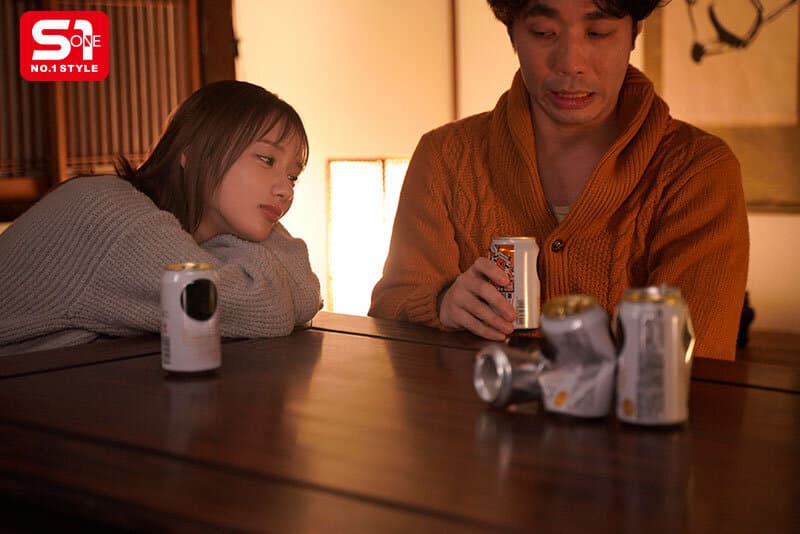 年末年始、古い学生寮で女学生とおじさん管理人が2人きり…禁断シチュに欲情した中年ち●ぽと寂しさ埋めたい若い少女おま●こは相性良すぎて合体し続けた。 兒玉七海のサンプル画像