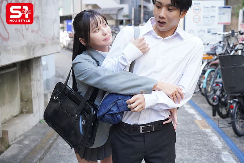 僕の家の中に潜む僕にベタ惚れ絶倫同級生、隙あらばこっそり現れ無理やり何度もハメてくる。 渚あいりのサンプル画像
