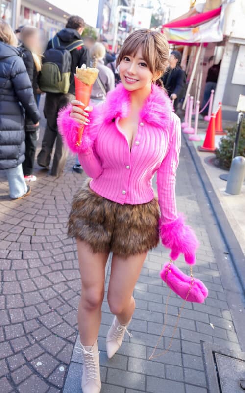 ヤリマンワゴンが行く!!ハプニング ア ゴーゴー!!有村のぞみとリズの珍道中 まさかの連続大当たり?!街角ナンパで男女入り乱れ欲情クルージング!!のサンプル画像